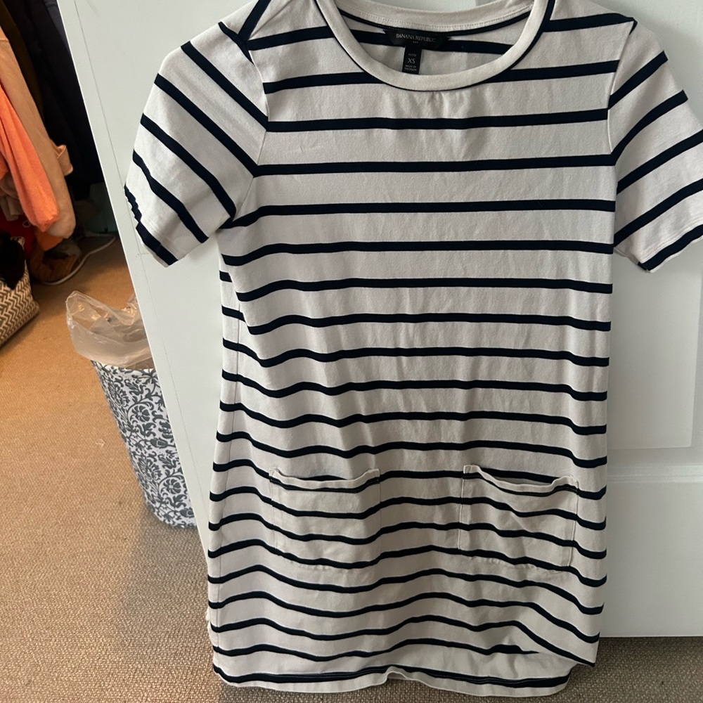 Never worn Banana Republic Dress